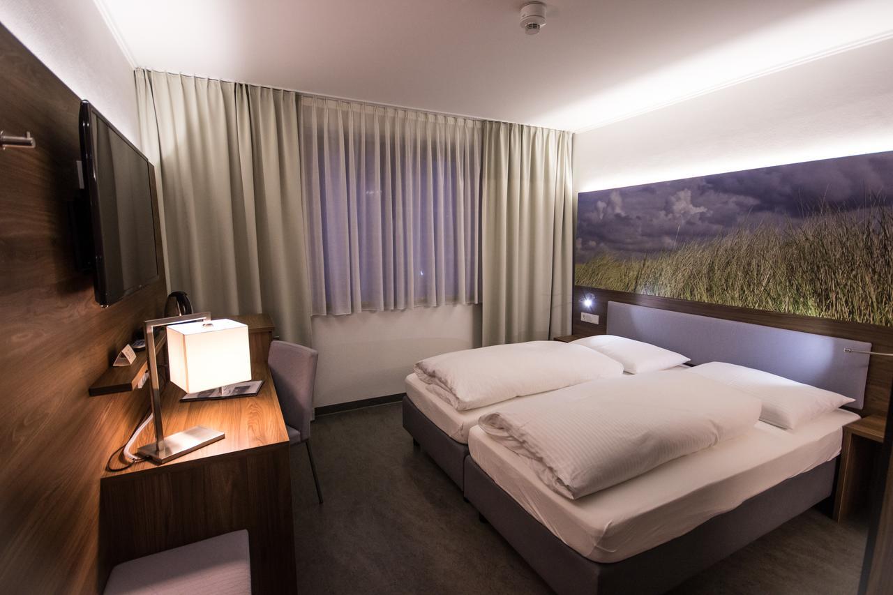 Hotel7Continents ノイトラウブリング エクステリア 写真